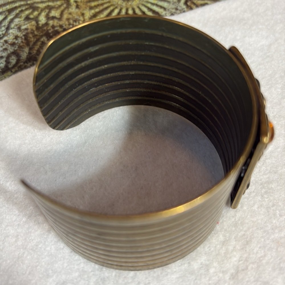 Elegant Gold Metal, Brown, and Amber Cuff Bracelet Sz 6” range - Picture 4 of 7